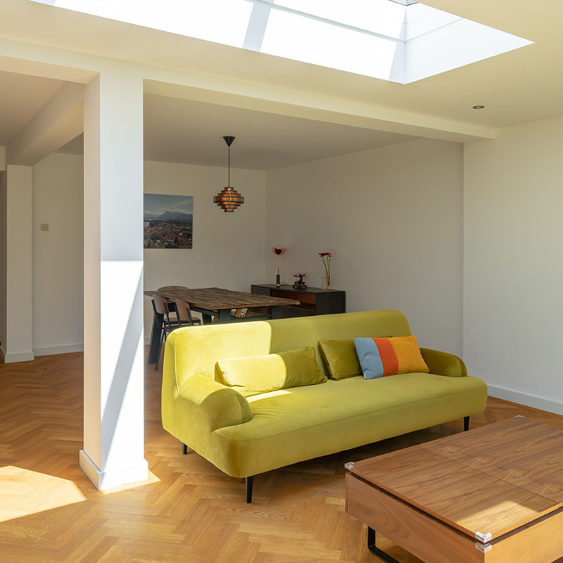 Uitbouw in stijl van de woning
