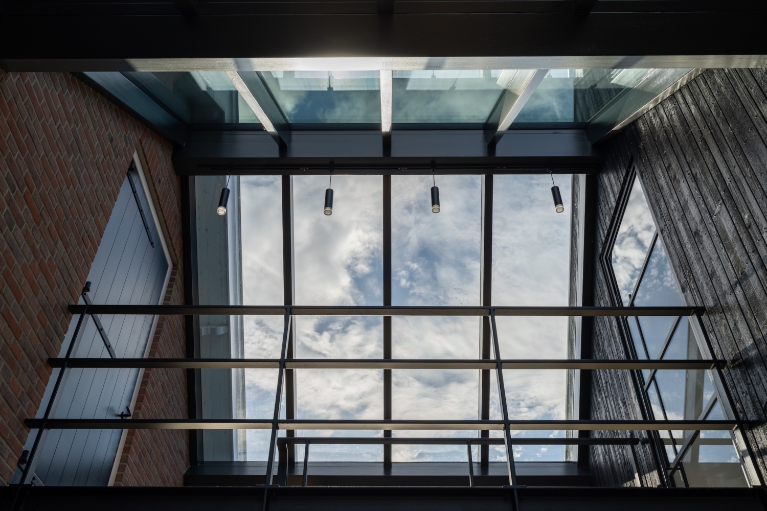 Exclusieve verbindingsgang in Nieuwegein met glazen dak