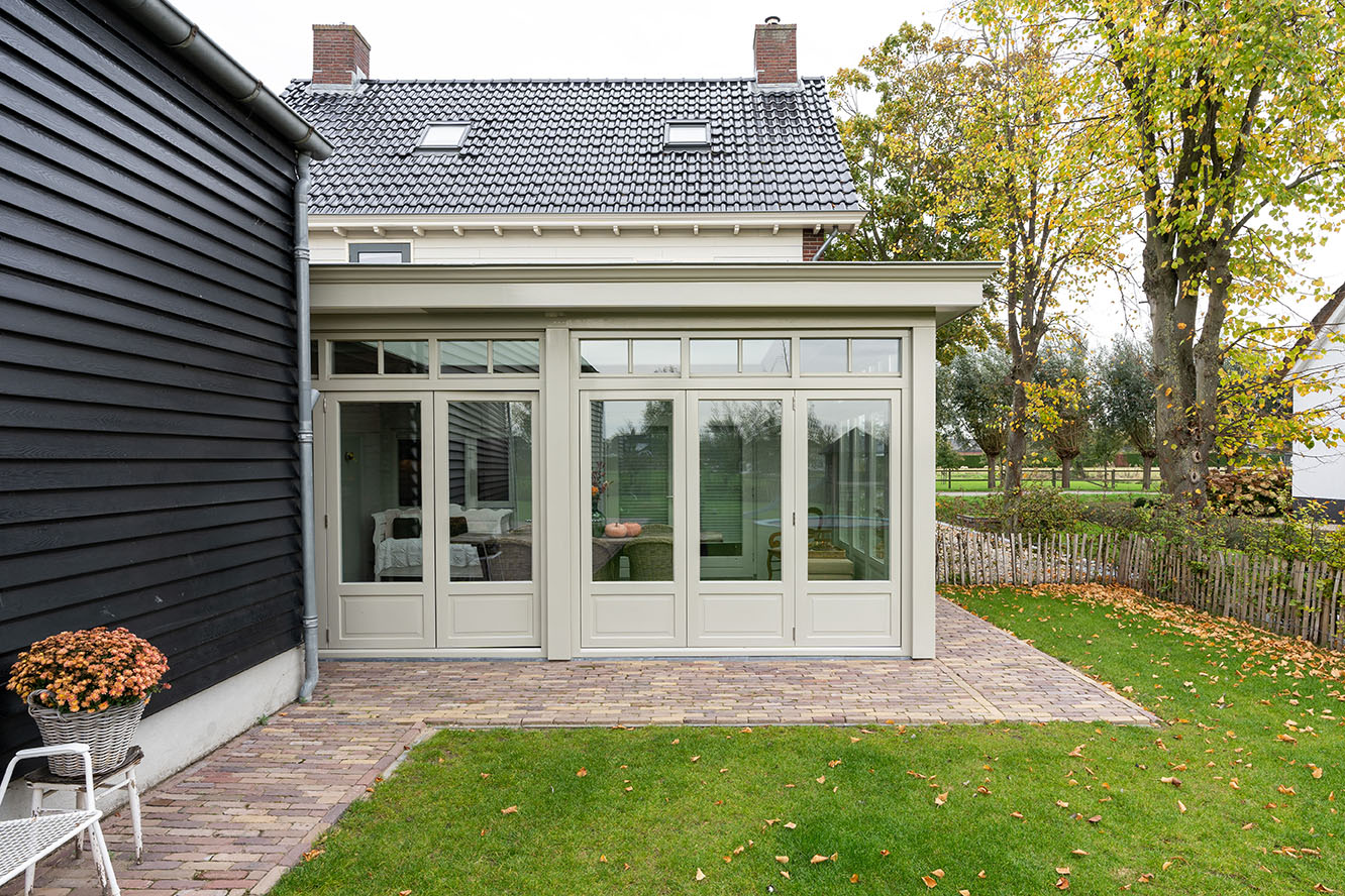 Engelse serre in Wijk en Aalburg