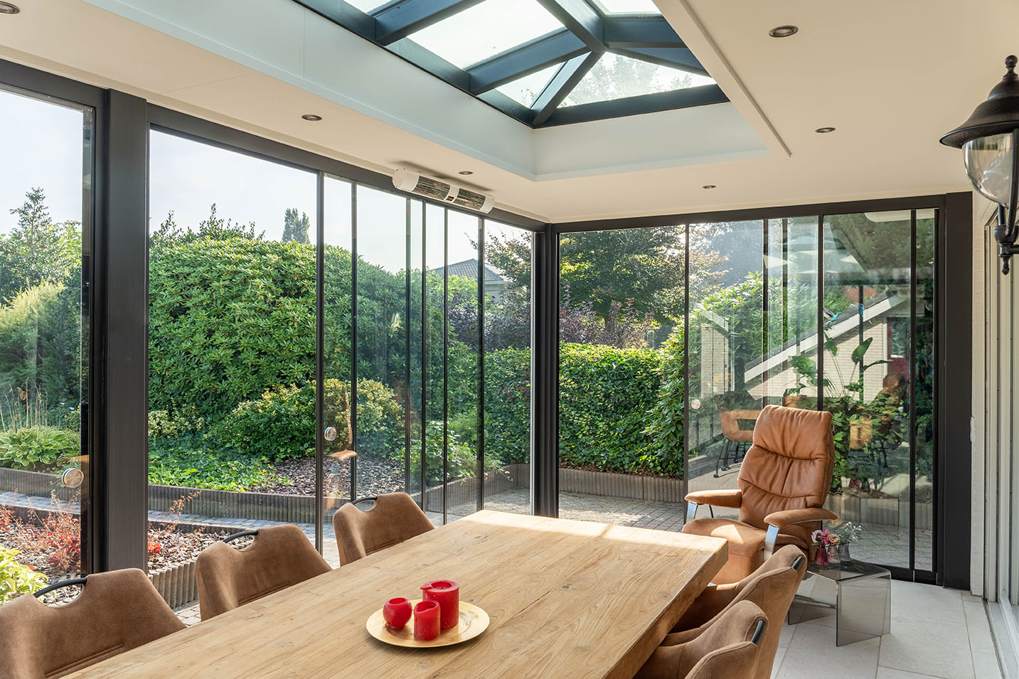 Tuinkamer met steellook schuifwanden